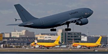 Të gjithë nxitojnë për t’u kthyer në normalitet, nga Gjermania nis fluturimi i parë europian charter për në Kinë