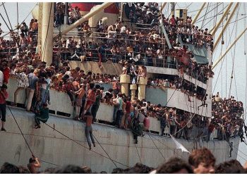 Autori i njohur italian Massimo Cirri: Ku u “fshehën” 480 mijë shqiptarët e Italisë që erdhën në vitet ’90