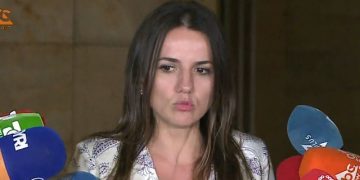 Takimi 9 orë me ambasadorët, Rudina Hajdari zbulon detajet: Qeveria kujdestare ka rënë, kjo është çështja më kyçe ku nuk bien dakort