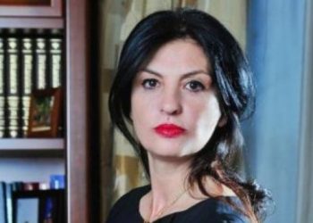 “Kjo kastë duhet shkulur”! Jozefina Topalli ia numëron ‘një më një’ Lulzim Bashës pas marrëveshjes, nuk kursen as Ramën