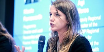 Ishte një nga firmëtaret, Rudina Hajdari i befason të gjithë: Nuk do ta votoj marrëveshjen në Parlament, ja pse