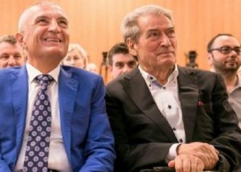“Po vepron si këshilltari i Metës me lajme të rreme”, qytetarët ‘kryqëzojnë’ Sali Berishën me komente: Si s’ke turp që nxin Shqipërinë tani që u hapën…