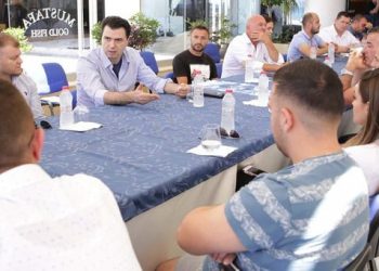 PD zero njohuri për hapësirat dhe heqjen e detyrimeve për operatorët turistik! Luli Basha ffleyt “kodra pas bregu”: Sajon program pa progam për turizmin në Vlorën e Ramës