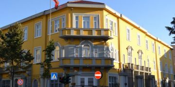 Ministria e Arsimit apel maturantëve: Përgatituni për provimet e ardhshme, do ketë një zgjidhje për ankesat tuaj! Nuk negociohet me nxënësit për “cut-off”-in