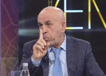 Mbyllja e kufijve për Shqipërinë: “Revoltohet” Pëllumb Pipero: U ndëshkuam sepse bëmë atë që duhet të bënim