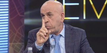 Mbyllja e kufijve për Shqipërinë: “Revoltohet” Pëllumb Pipero: U ndëshkuam sepse bëmë atë që duhet të bënim