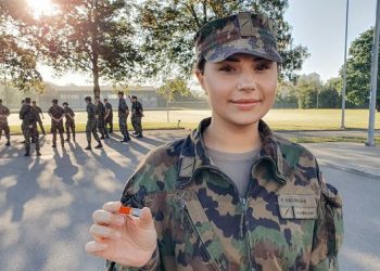 Na bëri të gjithëve krenare! Kush është shqiptarja e parë që dekorohet nga Ushtria e Zvicrës