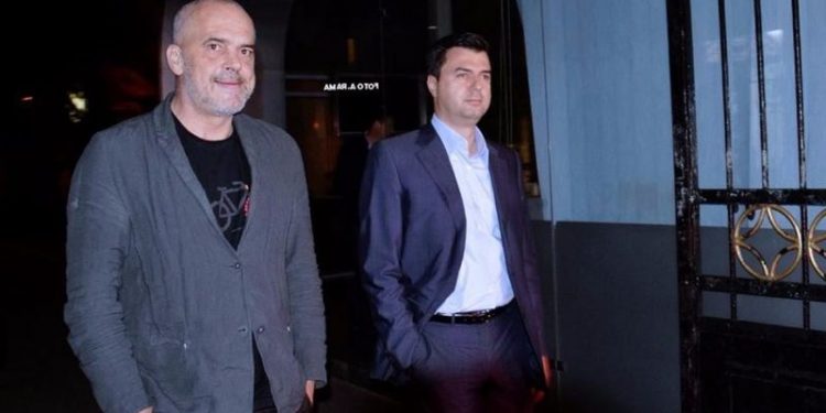 Palët drejt një 17 maji të dytë, amerikanët nxjerrin jashtë loje LSI dhe nisin negociatat kokë më kokë me Ramën e Bashën, alarm në partinë e presidentit