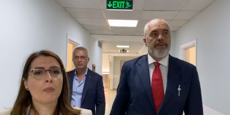 Lufta kundër koronavirusit, kryeministri Rama jep informacionin e rëndësishëm: “Vala e dytë mund të jetë e dyfishtë”