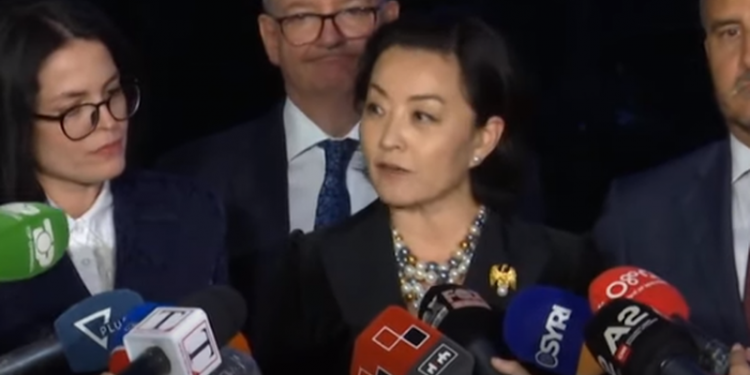 ‘Incidenti’ që iu shpëtoi pas 9 orëve takim, Yuri Kim nuk përmbahet dot: S’jam aq e gjatë!