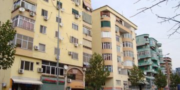 Shtyhet rivlerësimi i pronave deri në fund të vitit, taksa mbetet 3 për qind, ja detajet e kërkesës së Denajt