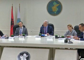 KQZ rrëzon nismën e shoqërisë civile për referendum mbi ndryshimin e sistemit, nuk merret asnjë vendim për kërkesën