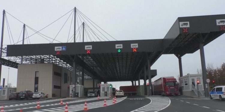 Thellohen përplasjet me Kosovën: Rama thirrje të tërhiqet nga pengesat në kufi! “Kurti” edhe 5 orë kryeministër nuk bën asnjë hap pas