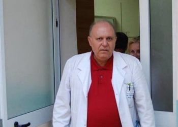 Mjeku Tritan Kalo i jep shuplakë politikës: Demokracia përfaqësuese direkte e këtij vullneti u vra ende pa lindur në dhjetor 1990