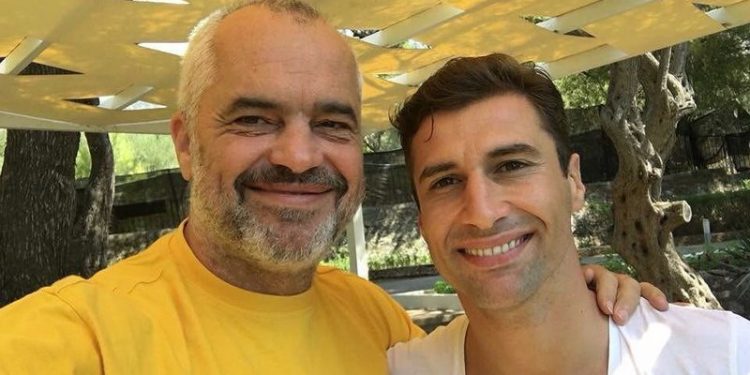 Priten zhvillime të reja në politikën shqiptare? Si asnjëherë më parë, Lorik Cana bën veprimin e papritur: Nga kjo varet e ardhmja