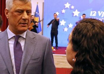 Presidenti Thaçi bën deklaratën e fortë, hedh akuza të rënda ndaj kryetares së Kuvendit të Kosovës