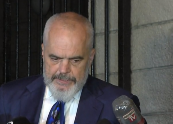 Batutat e Ramës pas takimit me opozitën parlamentare: Ja foli dhe mamia! Basha bëri siç deshi, nëse do lija dhe Murrizin do…