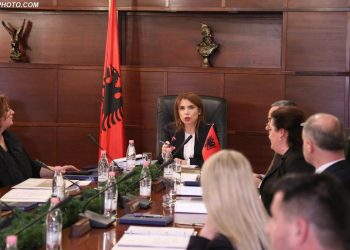 Meta përmbys reformën në drejtësi dhe zapton KED! KLGJ jashtë kompetencave shkarkon Ardian Dvoranin: Vitore Tusha merr në dorë emërimet në Gjykatën Kushtetuese