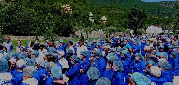 “Sulm i turpshëm”, numri 2 i PS ‘i përvishet’ keq PD dhe ia thotë troç: Rast i përsëritur i politikës së haraçit të sojit “Lucky” Luçiano!