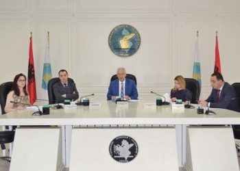 Këto janë  klloun! Ja formula e plotë e propozuar nga opozita për KQZ politike…ashtu siç është