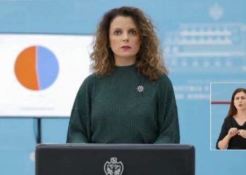 Rritja e frikshme e rasteve, vjen reagimi i fortë i specialistes Tomini: Kemi një numër të lartë në terapi intensive, të shtruar edhe persona 30-40 vjeç, këtë e konsideronim piku…