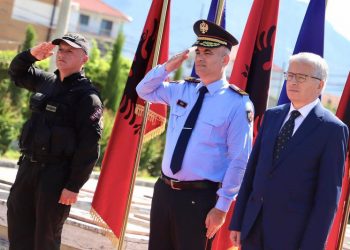 Ministri Lleshaj homazhe për Ibrahim Bashën gjatë aksionit të RENEA-s në Lazarat, jep mesazhin e fortë: Do ketë përherë…