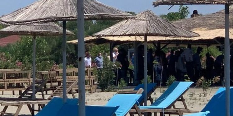 Kryeministri Rama zbarkon në Vlorë