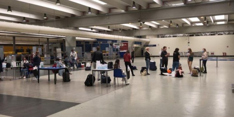 Zbardhen të gjitha datat/ Ja kur pritet të hapen aeroportet në të gjithë botën