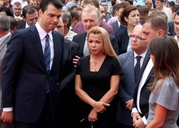 “Të përjashtohet gjyqtarja Fatmira Hajdari, ka miqësi familjare me Berishën”, numri 2 i PS i dërgon letrën urgjente Kuvendit