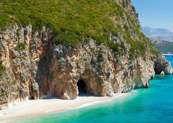 VIDEO/ “Me kushtet e pamundësisë për të lëvizur lirisht…”! Kryeministri Rama del që në mëngjes me ftesën e rëndësishme për gjithë shqiptarët