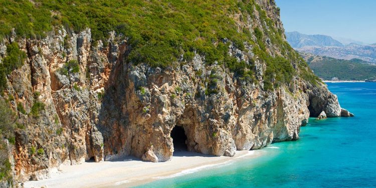 VIDEO/ “Me kushtet e pamundësisë për të lëvizur lirisht…”! Kryeministri Rama del që në mëngjes me ftesën e rëndësishme për gjithë shqiptarët