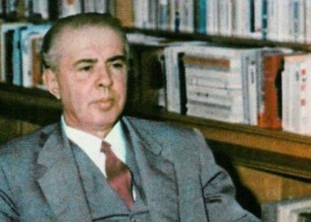 Drejtonte vendin, por sa e kishte rrogën Enver Hoxha?! E zbulon Revista “Time”
