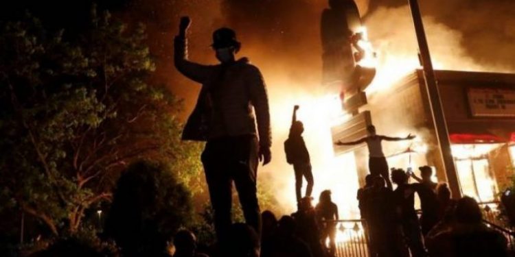 Kush është “Antifa”, grupi radikal i krahut të majtë që qeveria Trump e identifikon si përgjegjësin kryesor për ngjarjet e rënda në SHBA?!