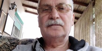 “Nuk kam brekë në b*thë”! Gazetari , ish këshilltari i medias i Saliut tregon historinë me Sekretarin e Partisë dhe telefonatën me kushëririn në Greqi