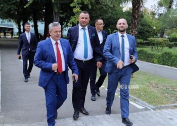 Zbardhet drafti me ndryshimet Kushtetuese që kërkon opozita parlamentare: Ndaloni koalicionet parazgjedhore