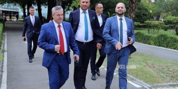 Zbardhet drafti me ndryshimet Kushtetuese që kërkon opozita parlamentare: Ndaloni koalicionet parazgjedhore