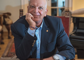 Diplomati serb: Unë e binda Dick Martyn të shkruajë për Shtëpinë e Verdhë, jam i lumtur që Specialja po punon