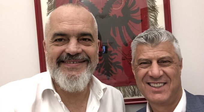 Rama ‘selfie’ me Presidentin Thaçi: Pas një bashkëbisedimi si gjithnjë vëllazëror