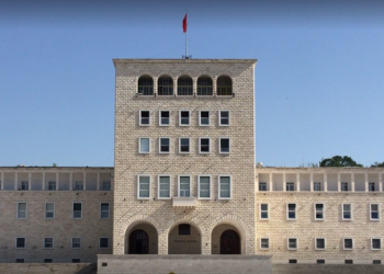 Studentja e infektuar me Covid-19, anulohet sezoni i provimeve në këtë fakultet