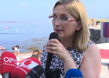 Politikanët e plazheve: Përse e mbron pushteti shkeljen e ligjit?!