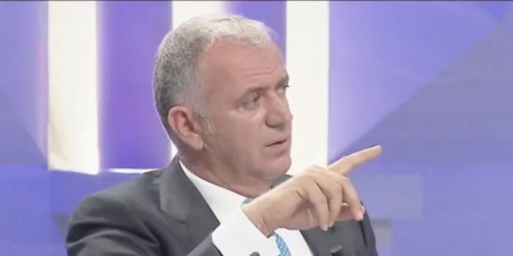 4 muaj pa marrë pagat, gazetarja e TV Klan denoncon publikisht Aleksandër Frangajn: Më ke falsifikuar firmën dhe ke fshehur siguracionet, boll luajte me djersën e punëtorëve që kanë frikë të flasin