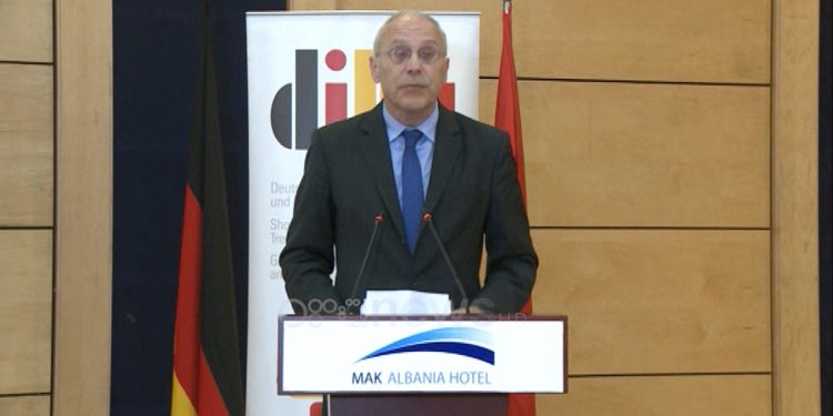 Ambasadori i Gjermanisë paralajmëron Shqipërinë: Këto dy kushte duhen përmbushur drejt BE