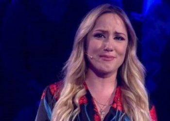 Arbana Osmani në lot si rrallëherë flet për nënën: Kur ajo u diagnostiku me kancer doja të dëgjoja vetëm një fjalë prej saj