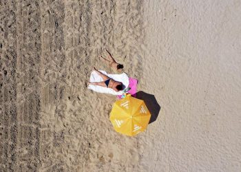 Pas AFP dhe ANSA, edhe EURONEWS përzgjedh plazhin e Durrësit në fotot e javës