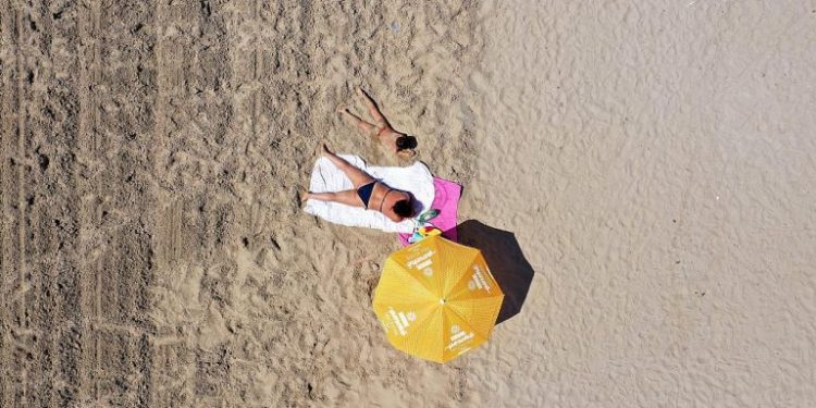 Pas AFP dhe ANSA, edhe EURONEWS përzgjedh plazhin e Durrësit në fotot e javës