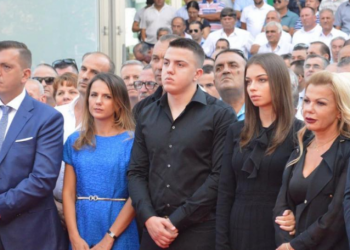 “Je në politikë nga babai”? Rudina Hajdari: Kam vuajtur, kam kaluar gjëra të jashtëzakonshme. S’më është dhënë asgjë nga hiçi si dhuratë, krenare për atë që im atë ka bërë