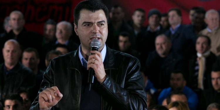 Basha zbaton skenarin, mban fjalim te çadra e lirisë për 1300 kontenier: Ramës do i rezervojmë një fund të tmerrshëm! Prokuroria të hetojë me shpejtësi dhe të bëjë transparencën e plotë!