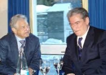12 vjet më parë Sali Berisha e shpalli George Soros mik të madh të shqiptarëve ndërsa sot rrezik të madh për kombin