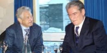 12 vjet më parë Sali Berisha e shpalli George Soros mik të madh të shqiptarëve ndërsa sot rrezik të madh për kombin