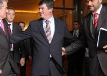 Mendimi i  Bamir Topit për “Zgjedhoren”: Sajesë politike për të futur sërish në lojë opozitën e larguar! Listat e hapura nuk i do as PS dhe as PD